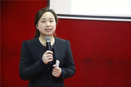 新明珠陶瓷集團人力資源部資深講師夏巧麗