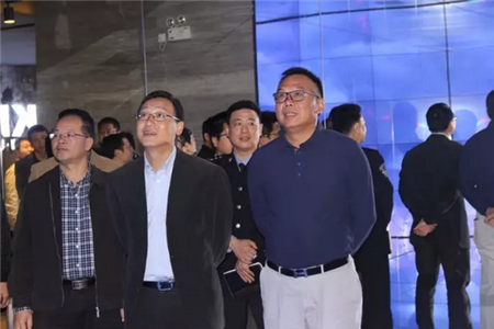 一行人駐足金意陶魔法世界,感受先進科技帶來的驚奇體驗